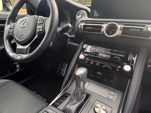 Used 2022 Lexus IS 350 F Sport w/ Dynamic Handling Package image 9