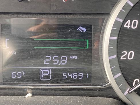 Used 2013 Nissan Sentra SL w/ Premium Pkg image 5