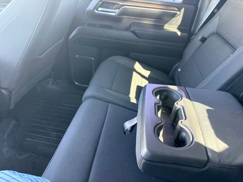 Used 2024 Chevrolet Silverado 2500 LT w/ Convenience Package image 23