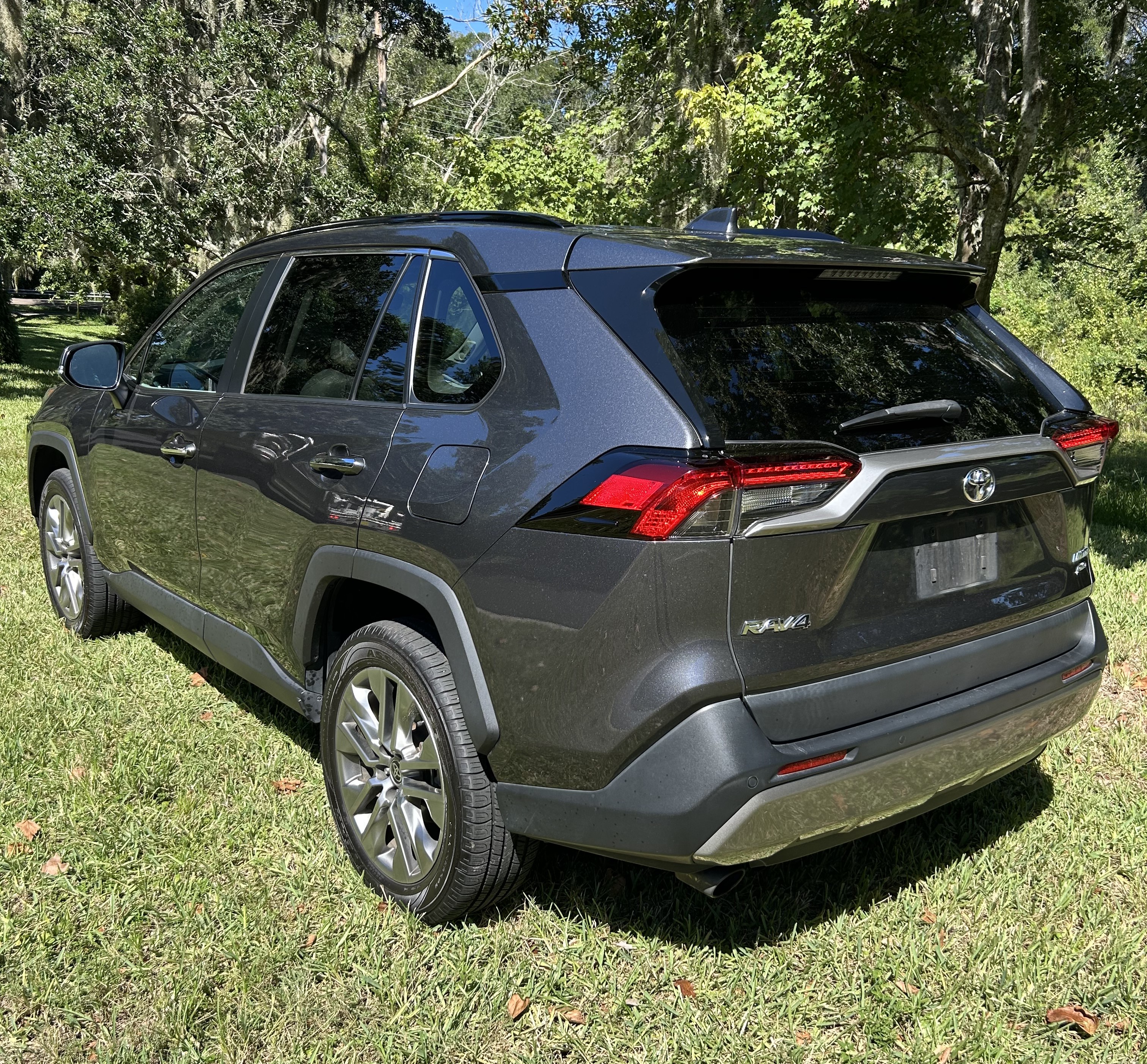 Used 2023 Toyota RAV4 Limited AWD/4WD image 8