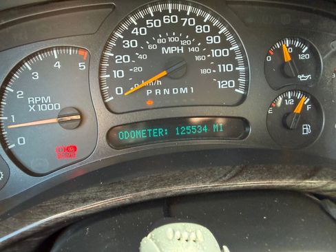 Used 2006 Chevrolet Silverado 2500 LT w/ Heavy-Duty Power Package AWD/4WD image 6
