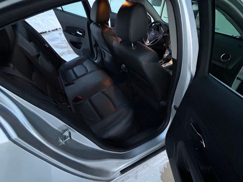 Used 2013 Chevrolet Cruze LT image 16