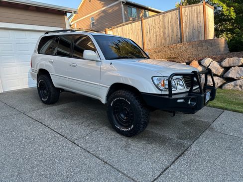 Used 2000 Lexus LX 470 4WD image 1