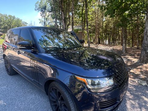 Used 2017 Land Rover Range Rover HSE AWD/4WD image 9