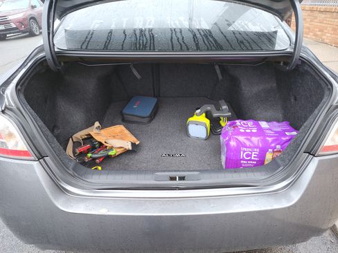 Used 2015 Nissan Altima 2.5 SV image 11