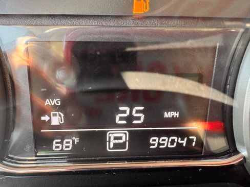 Used 2014 Nissan Sentra SR w/ Premium Package FWD image 13