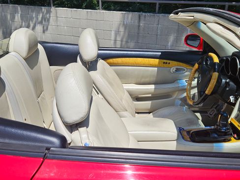 Used 2002 Lexus SC 430 Convertible image 26