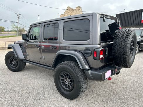 Used 2021 Jeep Wrangler Unlimited Rubicon w/ Xtreme Recon 35" Tire Package image 2