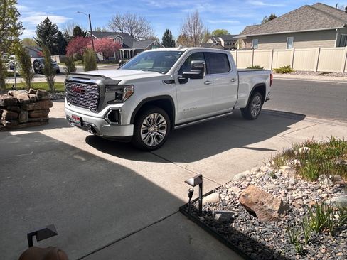 Used 2021 GMC Sierra 1500 Denali w/ Denali Ultimate Package image 11