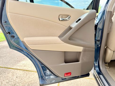 Used 2013 Nissan Murano S image 18