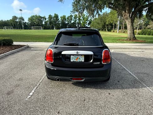 Used 2015 MINI Cooper 4-Door Hardtop FWD image 6
