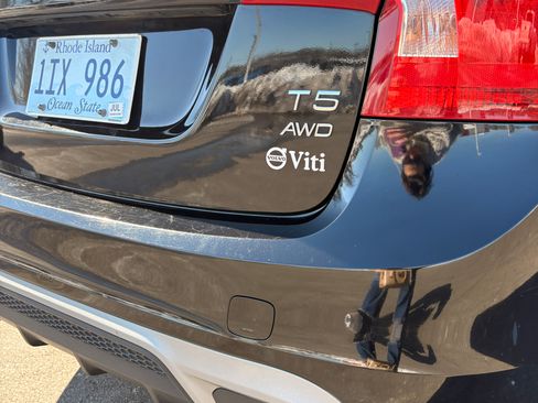 Used 2018 Volvo S60 T5 Dynamic w/ Protection Package image 12