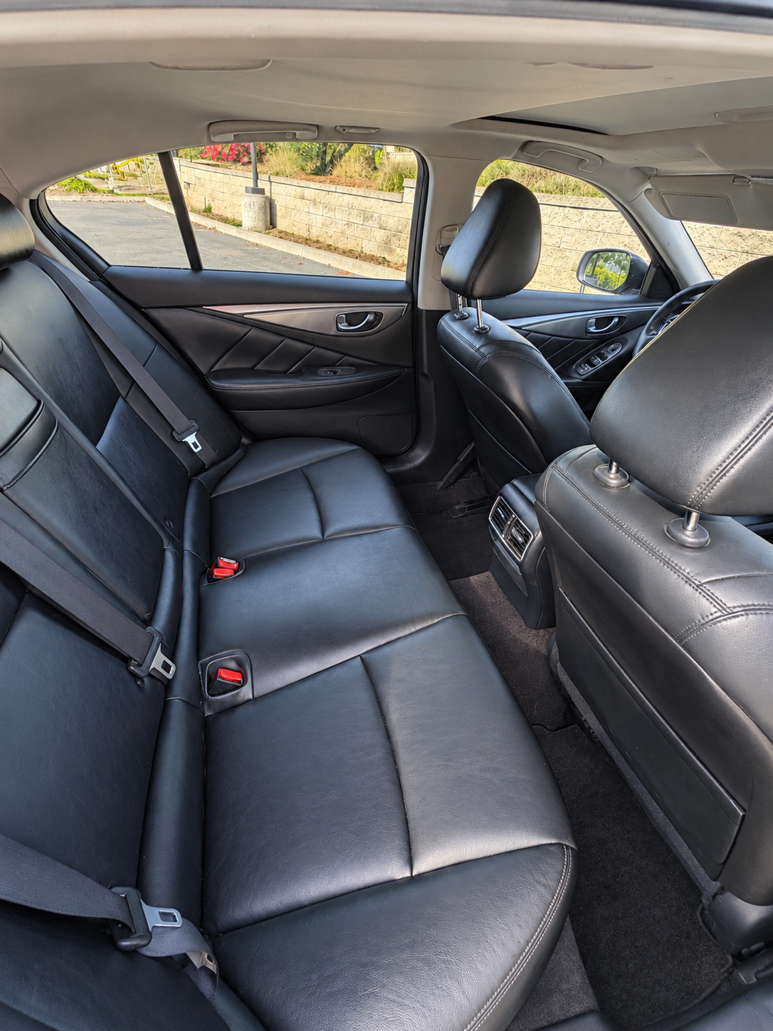 Used 2015 INFINITI Q50 w/ Moonroof Package RWD image 13
