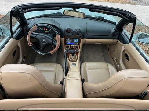 Used 1999 MAZDA MX-5 Miata Convertible 2D image 8