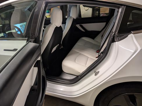 Used 2019 Tesla Model 3 Long Range image 4