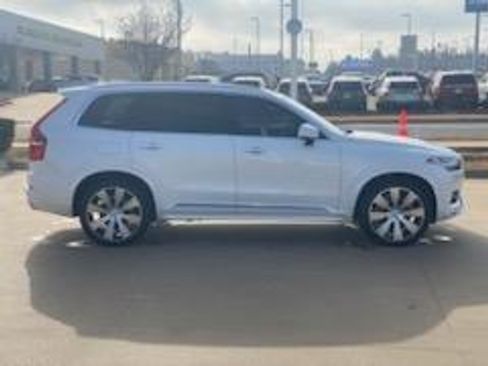 Used 2021 Volvo XC90 T6 Inscription w/ Climate Package image 2