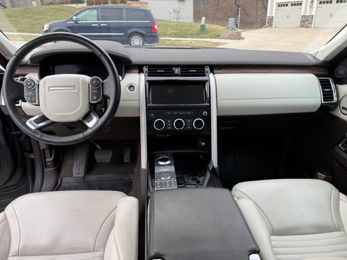 Used 2018 Land Rover Discovery HSE Luxury image 13