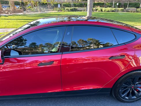 Used 2020 Tesla Model S Performance image 9