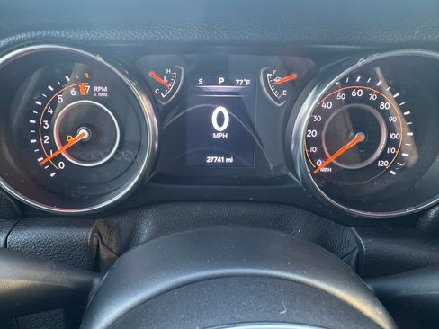 Used 2020 Jeep Gladiator Sport w/ Quick Order Package 24S AWD/4WD image 18