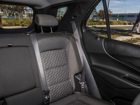 Used 2019 Chevrolet Equinox LT image 29