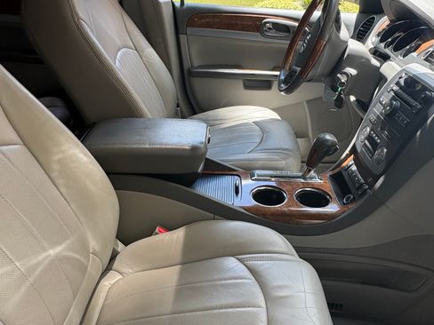 Used 2011 Buick Enclave CXL w/ Trailering Provision Package FWD image 11