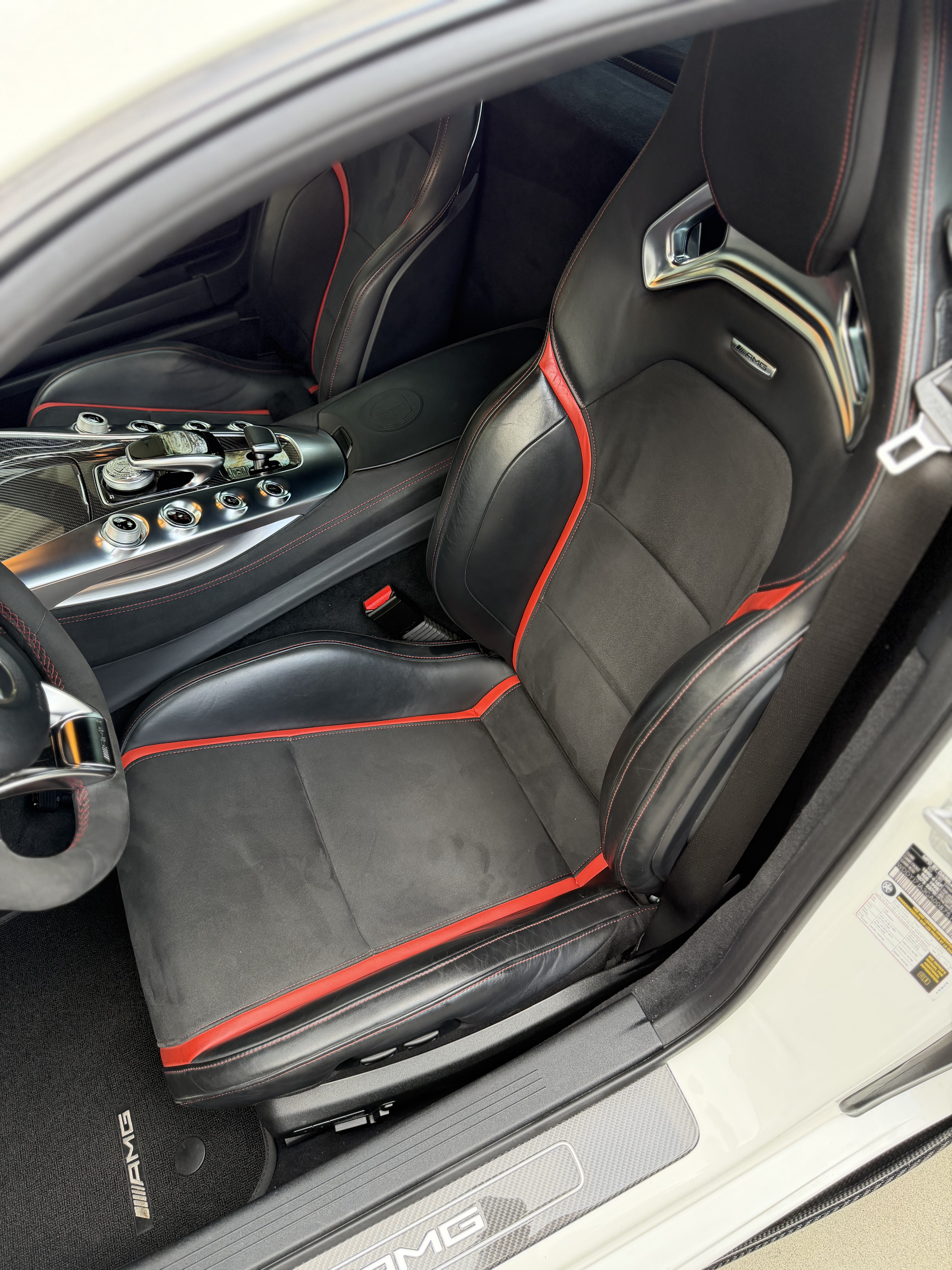 Used 2016 Mercedes-Benz AMG GT S w/ Exclusive Interior Package image 13