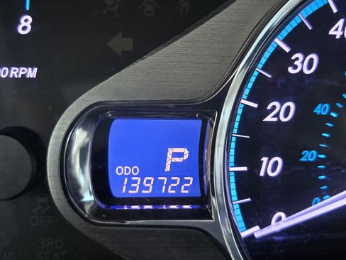 Used 2012 Toyota Sienna XLE image 8