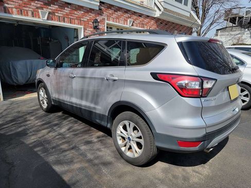Used 2018 Ford Escape SE image 6