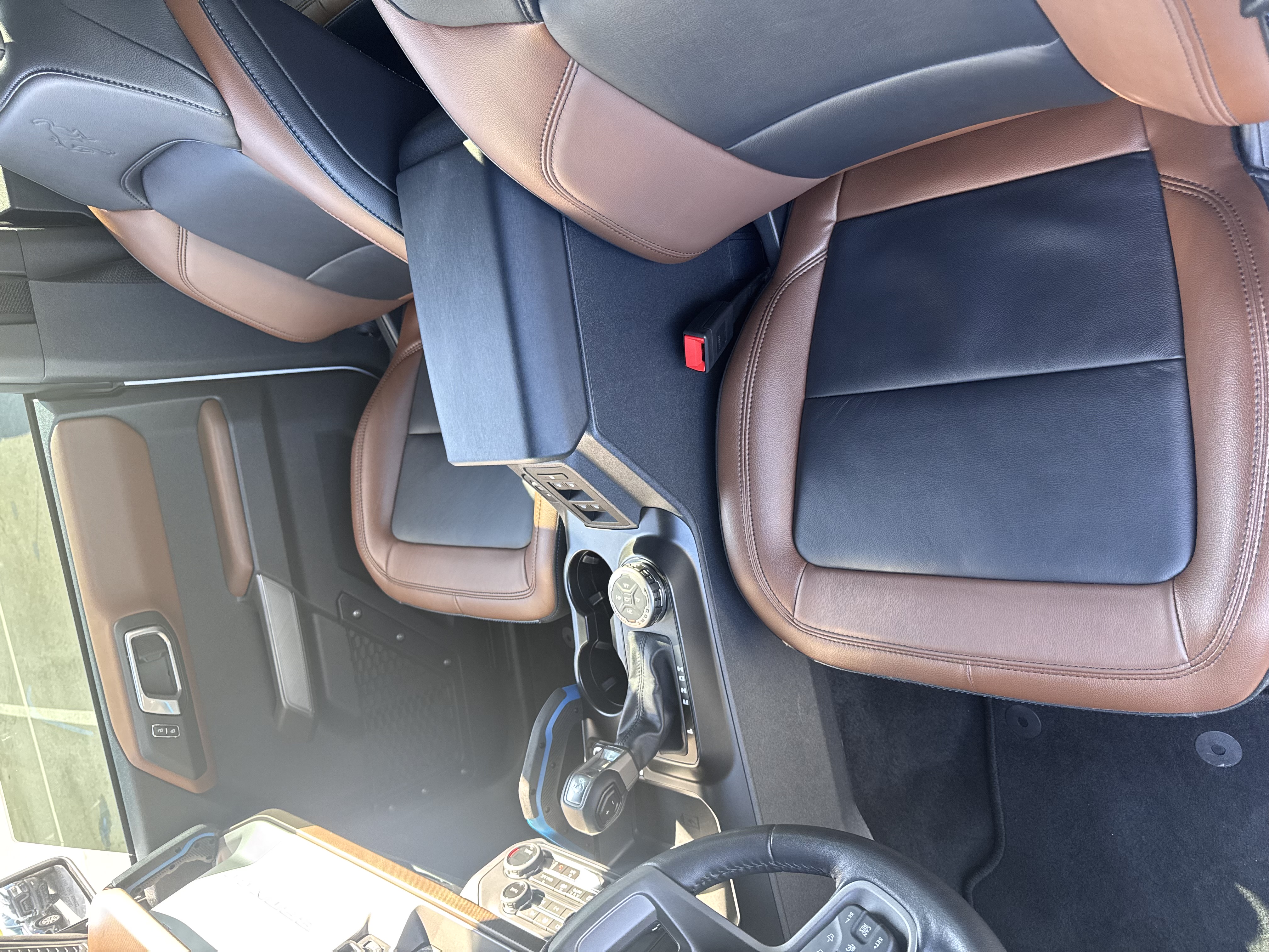 Used 2023 Ford Bronco Outer Banks w/ Sasquatch Package AWD/4WD image 19