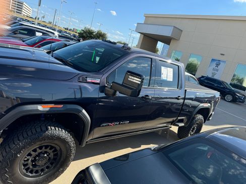 Used 2024 GMC Sierra 2500 AT4X w/ AT4X AEV Edition image 10