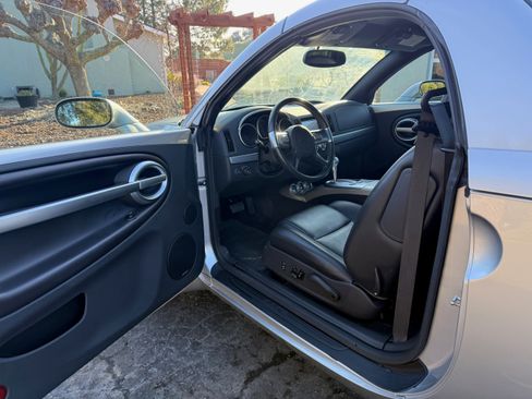 Used 2005 Chevrolet SSR Convertible Pickup 2D w/ Preferred Equipment Group image 14