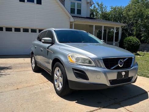 Used 2013 Volvo XC60 3.2 FWD image 2