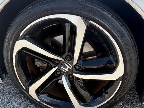 Used 2020 Honda Accord Sport image 11