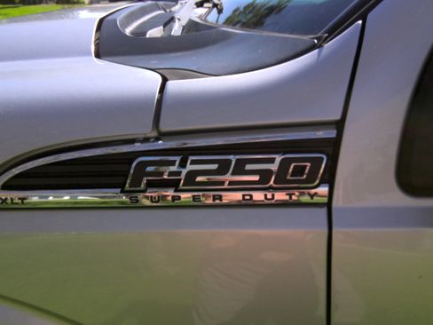 Used 2016 Ford F250 XLT w/ XLT Premium Package image 6