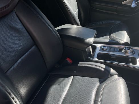 Used 2020 Ford Explorer Platinum w/ Premium Technology Package image 12