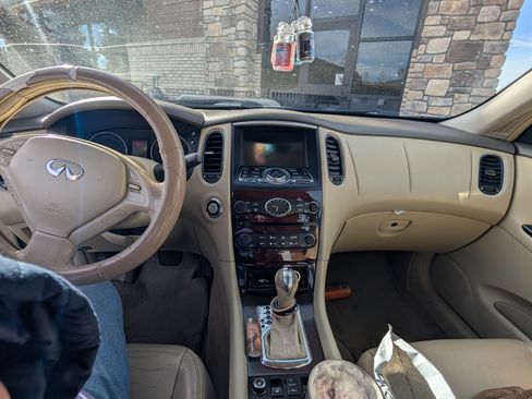 Used 2010 INFINITI EX35 Journey image 9