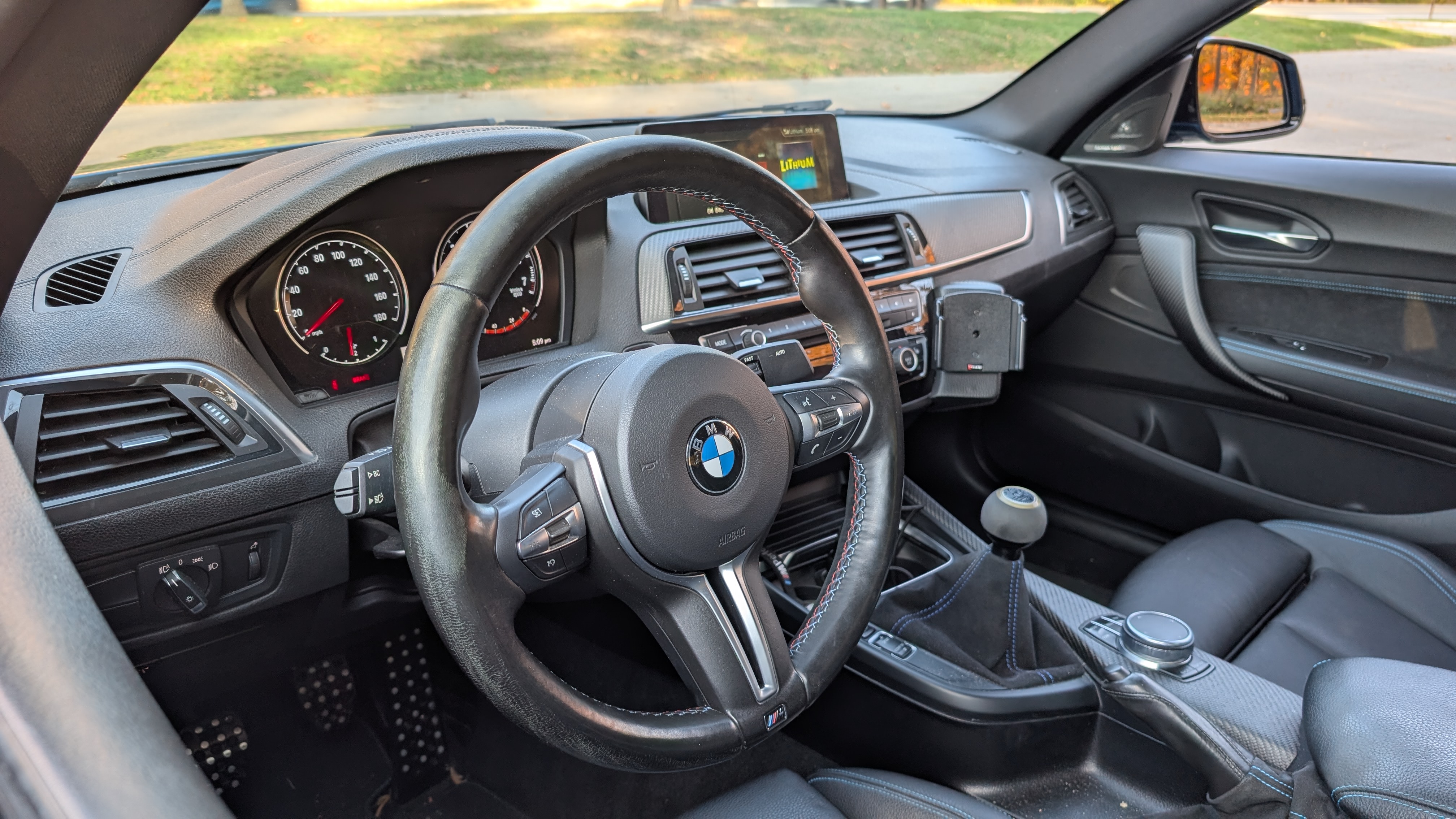 Used 2018 BMW M2 RWD image 11