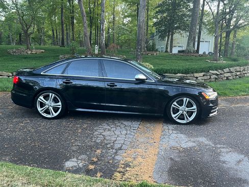 Used 2015 Audi S6 image 2