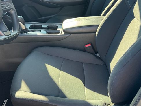 Used 2024 Nissan Sentra S image 8