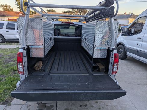 Used 2018 Nissan Frontier S image 12