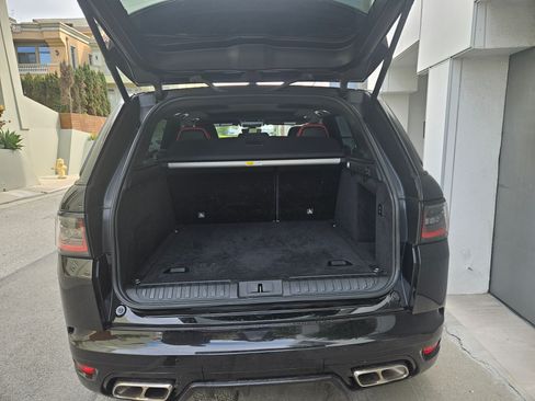 Used 2019 Land Rover Range Rover Sport SVR image 10