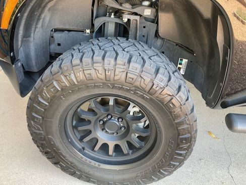 Used 2023 Nissan Frontier SV w/ Technology Package image 28