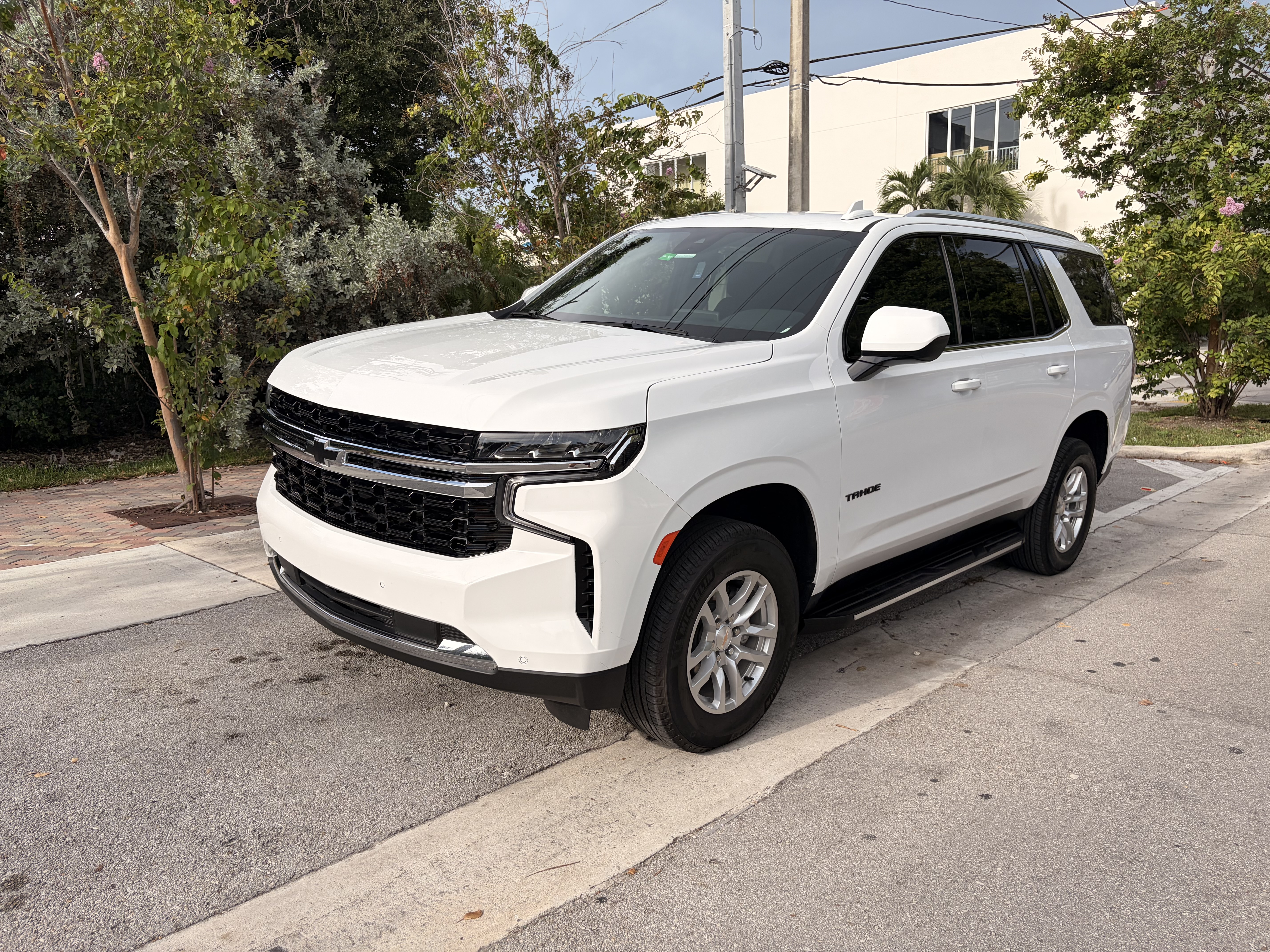 Used 2024 Chevrolet Tahoe LS RWD image 15