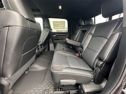 Used 2025 RAM 2500 Laramie w/ Night Edition image 10