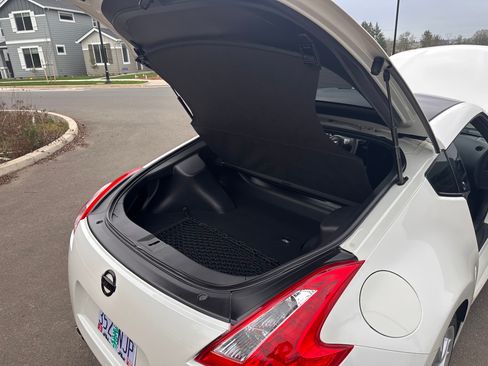 Used 2013 Nissan 370Z Touring w/ Sport Pkg image 22