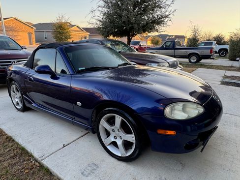 Used 2003 MAZDA MX-5 Miata LS image 17