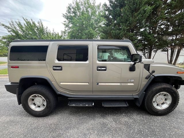 Used 2003 HUMMER H2 w/ Preferred Equipment Group AWD/4WD image 12