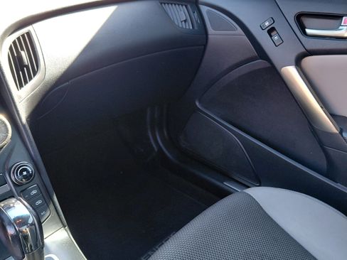 Used 2013 Hyundai Genesis 2.0T image 27
