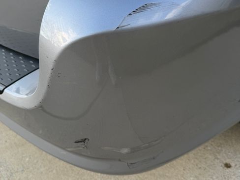 Used 2018 Dodge Grand Caravan SE FWD image 12