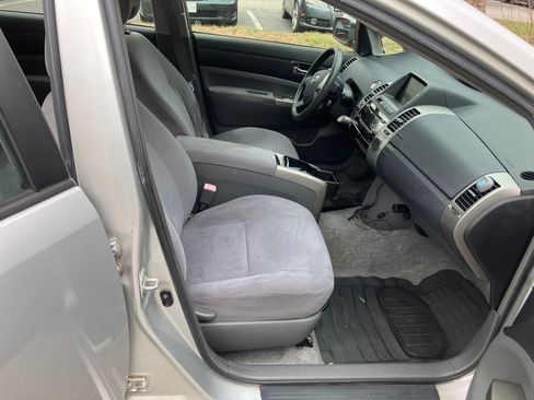 Used 2006 Toyota Prius Hatchback 4D image 6